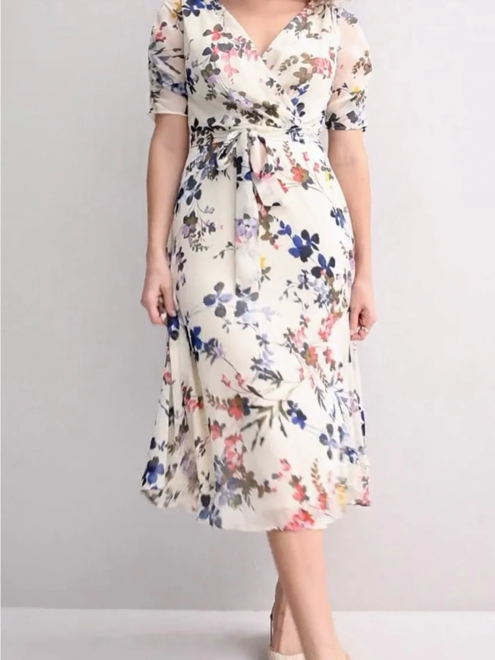 Cream Floral women’s Midi Dress with Puff Sleeves summer